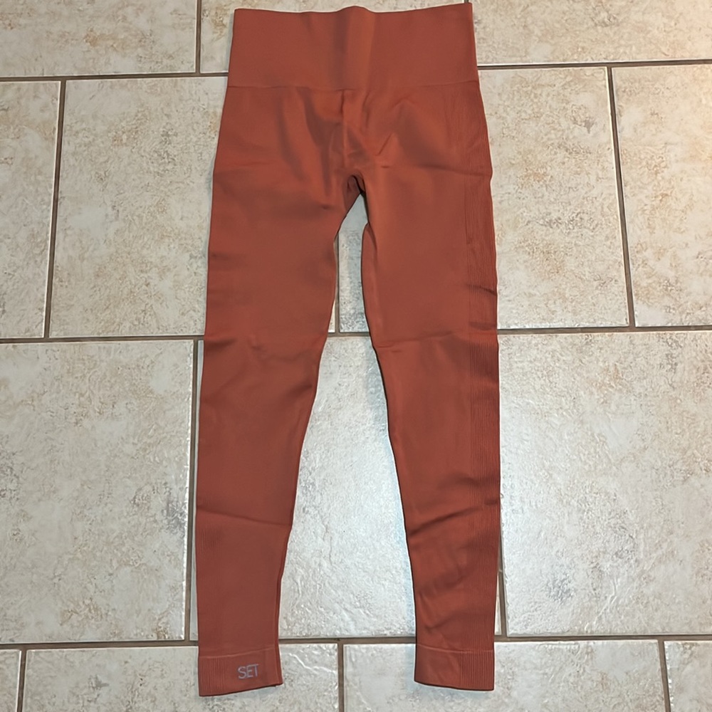SET Active Rust Leggings - Picture 9 of 12